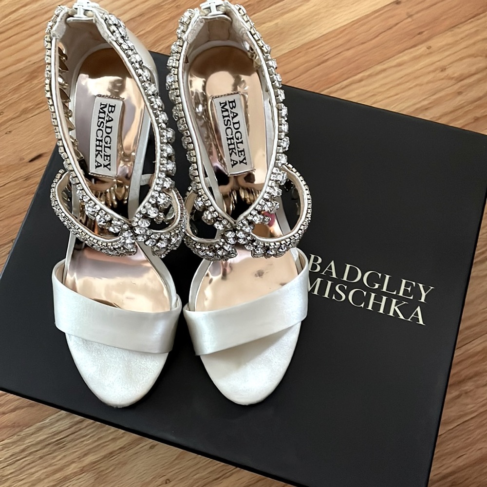Badgley Mischka crystal high heels size 6